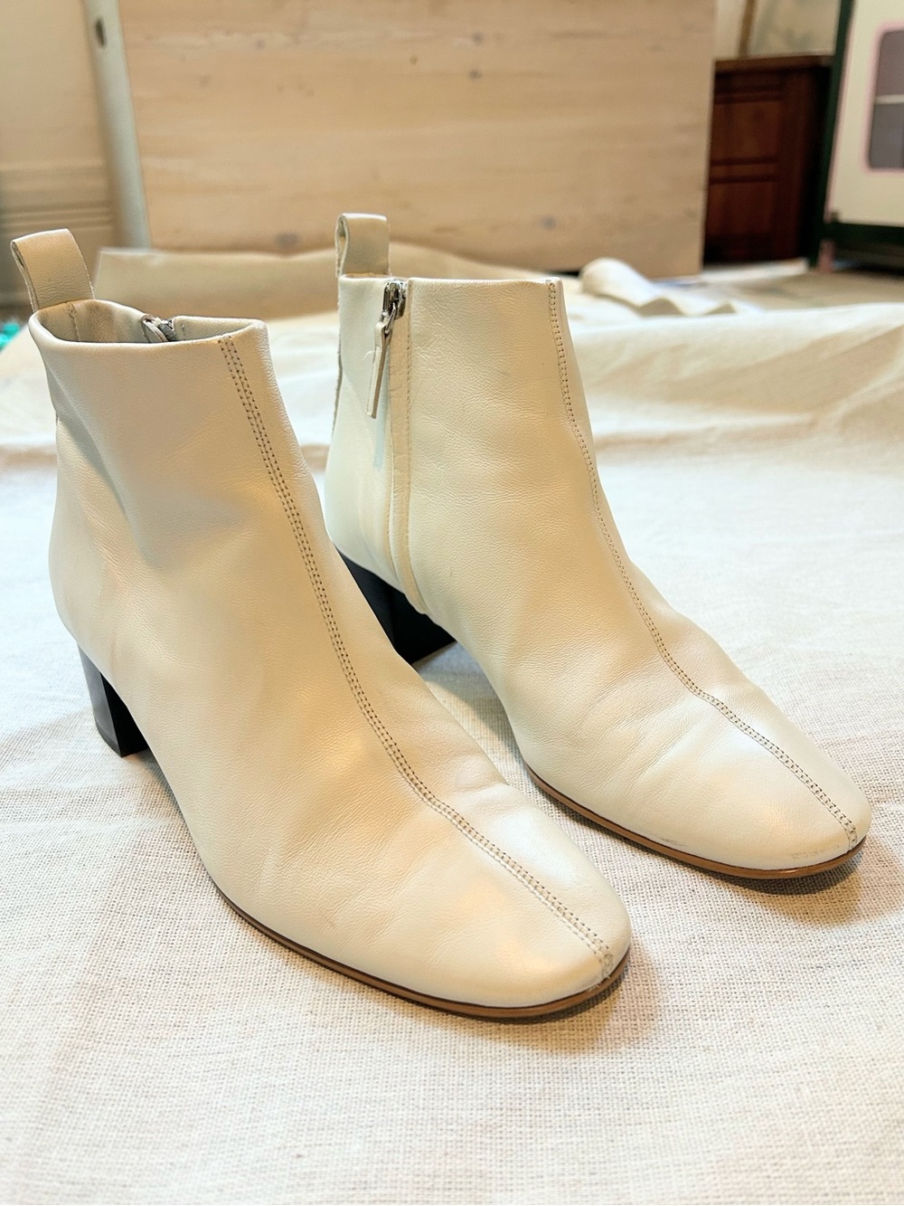 Everlane White Cream Leather Ankle Boots with Block Heel Made in Italy 8.5 39